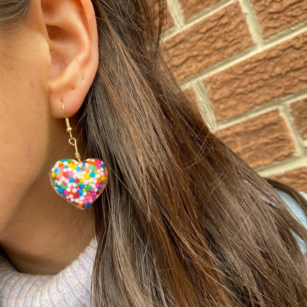Heart💖🍩Sprinkle Dangle Earrings! Handmade🙋🏻‍♀️ - Picture 6 of 11